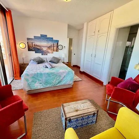 Dana Вилла Адехе