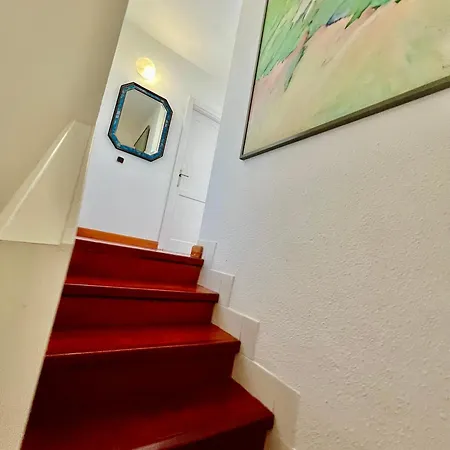 Dana Вилла Адехе